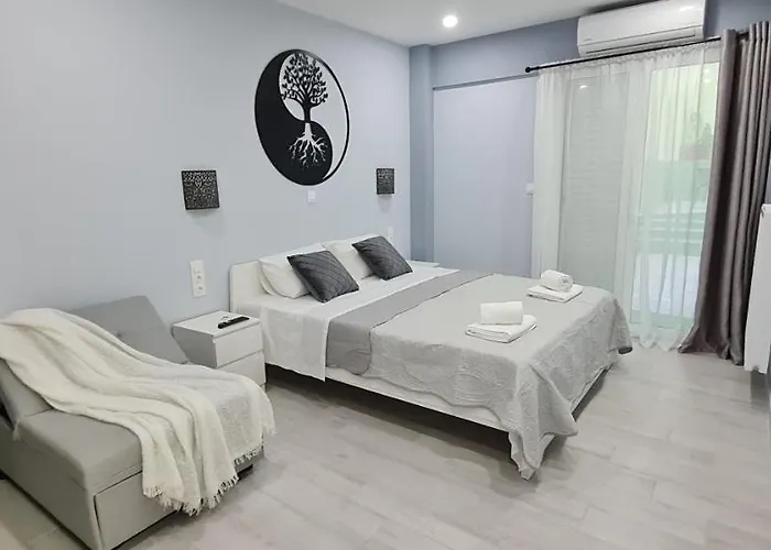 Cozy Apartment With Garden Near Town Center, Fully Renovated.