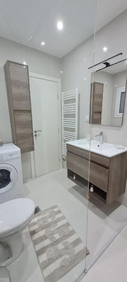 Cozy With Garden Near Town Center, Fully Renovated. 雅典