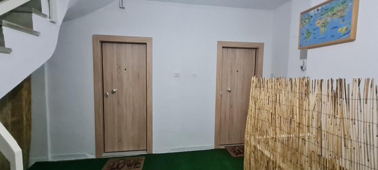 公寓 Cozy With Garden Near Town Center, Fully Renovated.